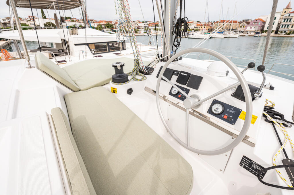 Catamaran 