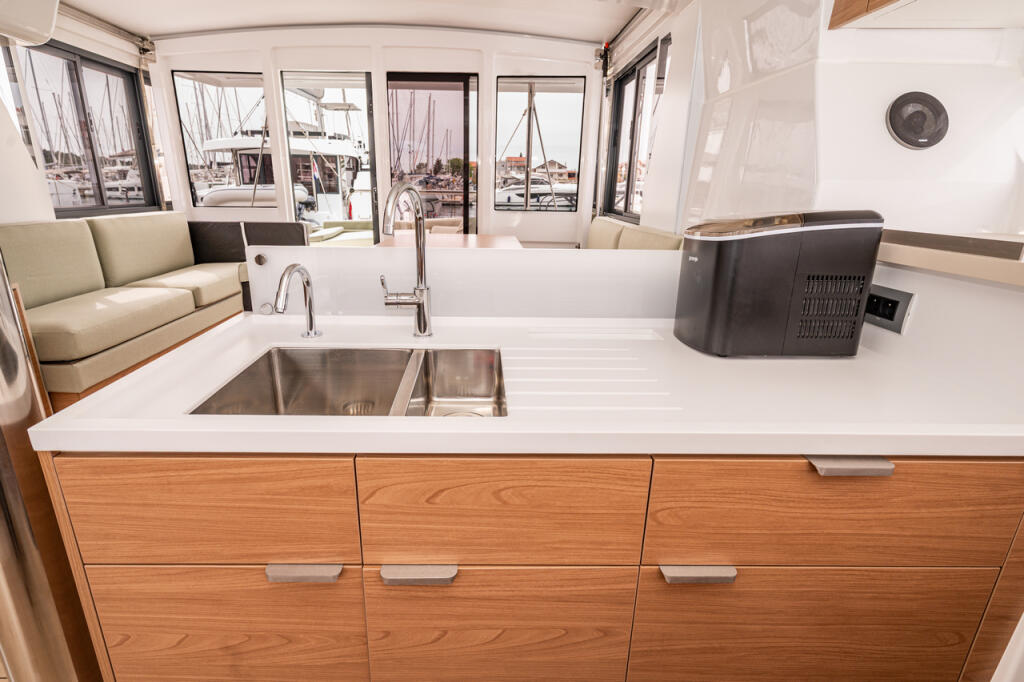 Catamaran 