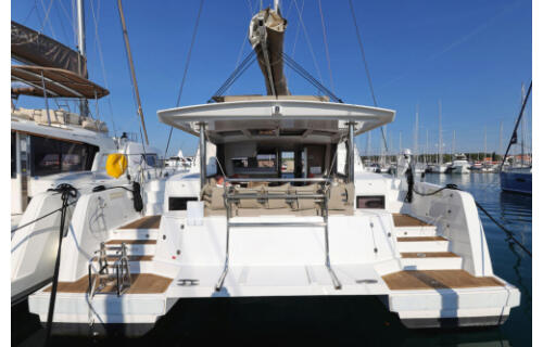 Catamaran 