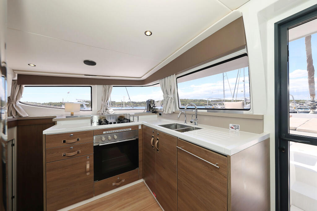 Catamaran 