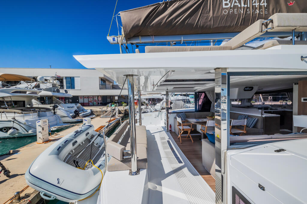 Catamaran 