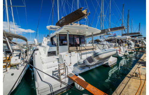 Catamaran 