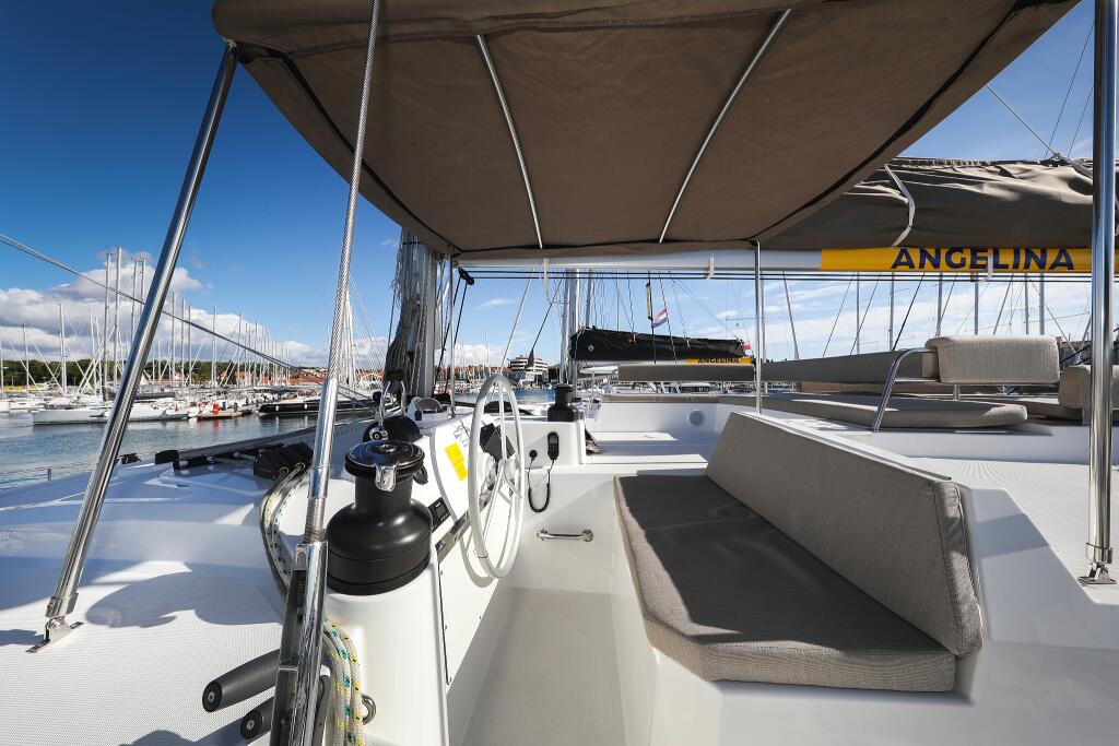Catamaran 