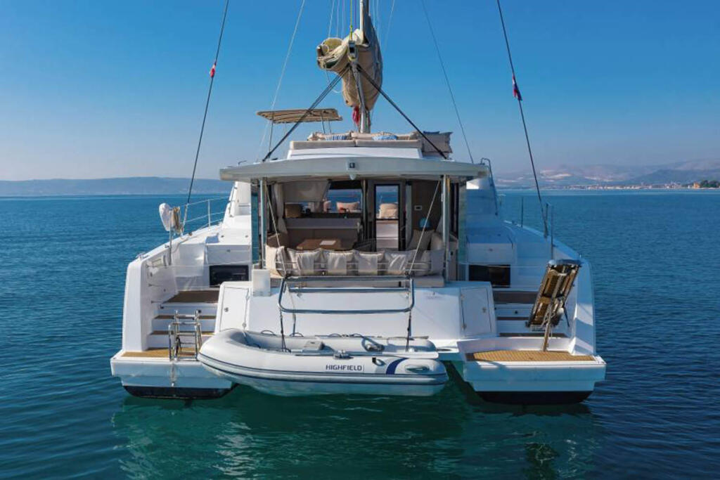 Catamaran 