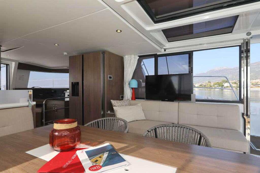 Catamaran 