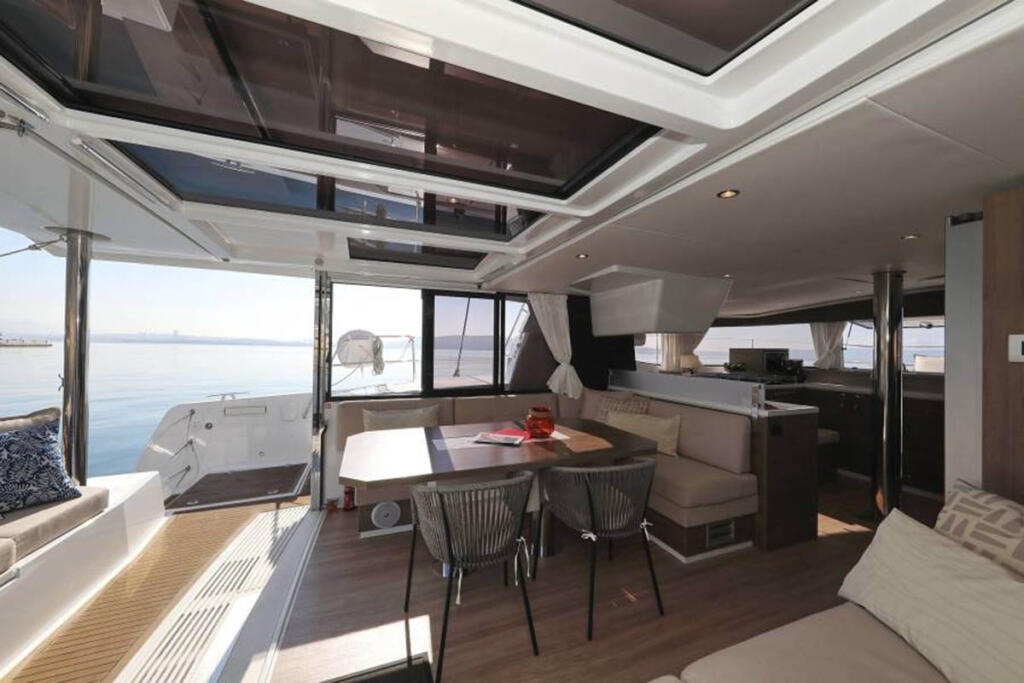 Catamaran 