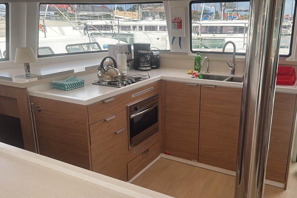 Catamaran 