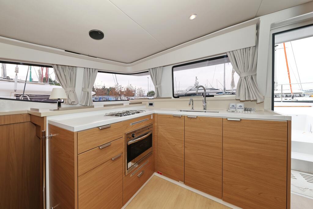 Catamaran 