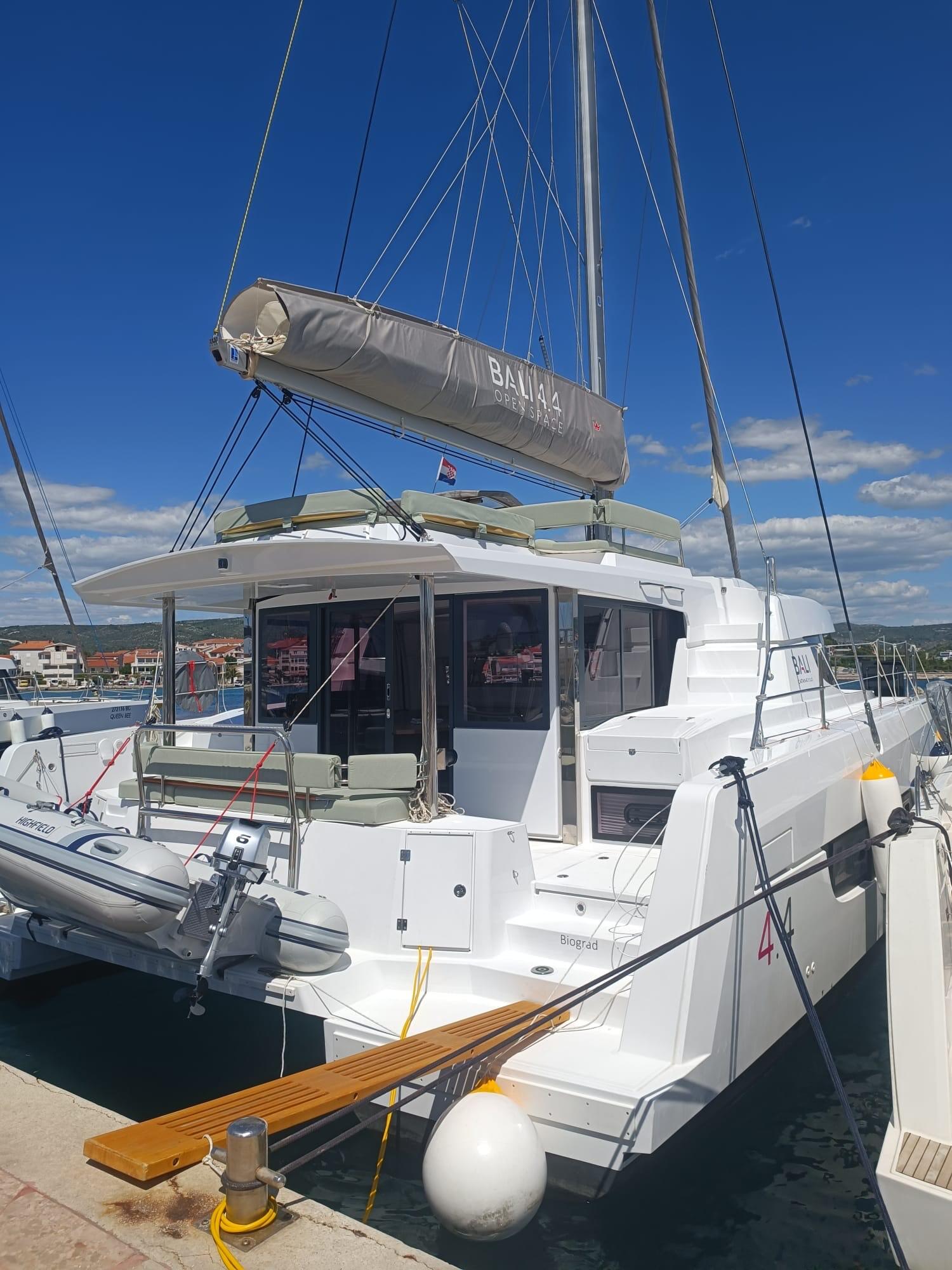 Catamaran 