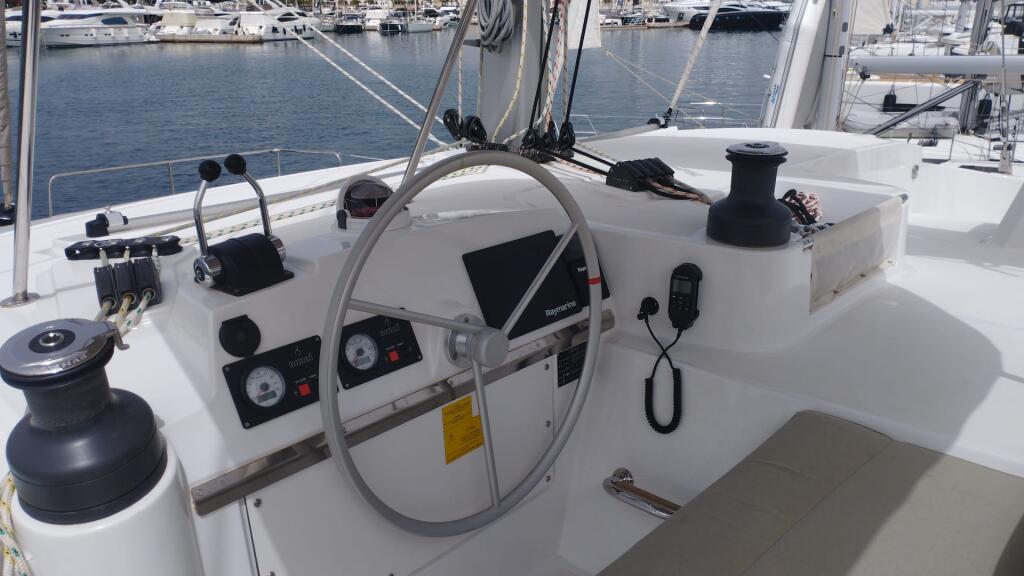 Catamaran 