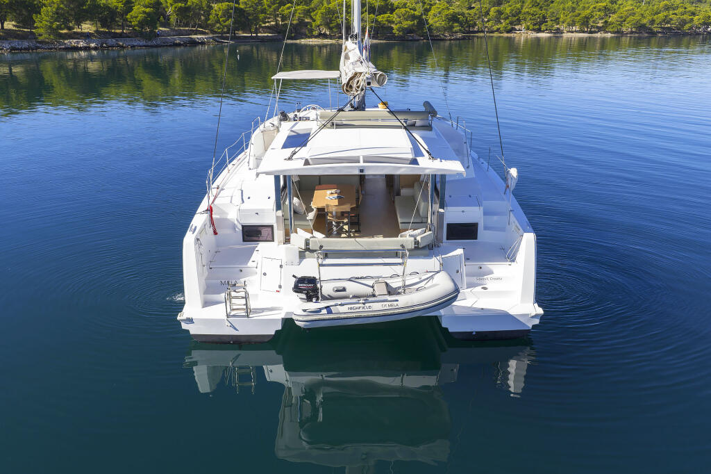 Catamaran 