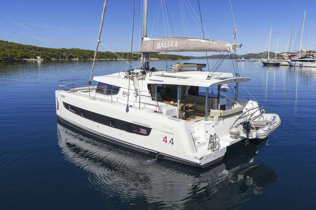 Catamaran 