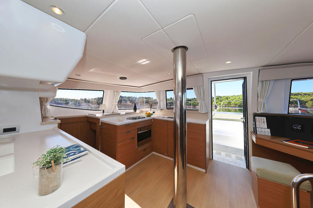 Catamaran 