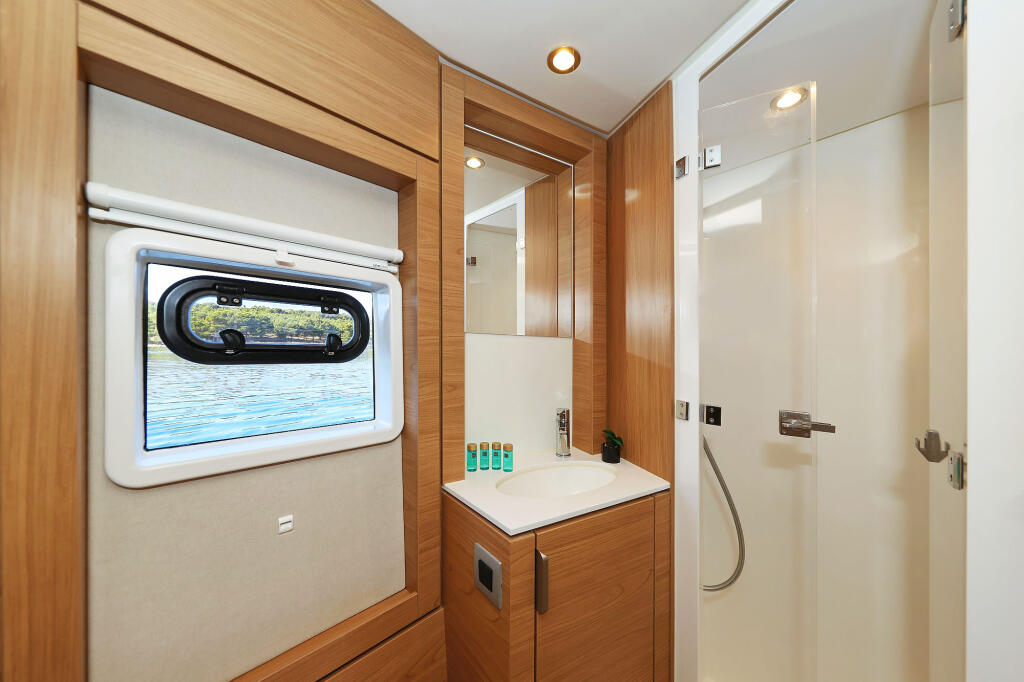Catamaran 