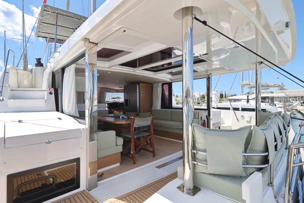 Catamaran 