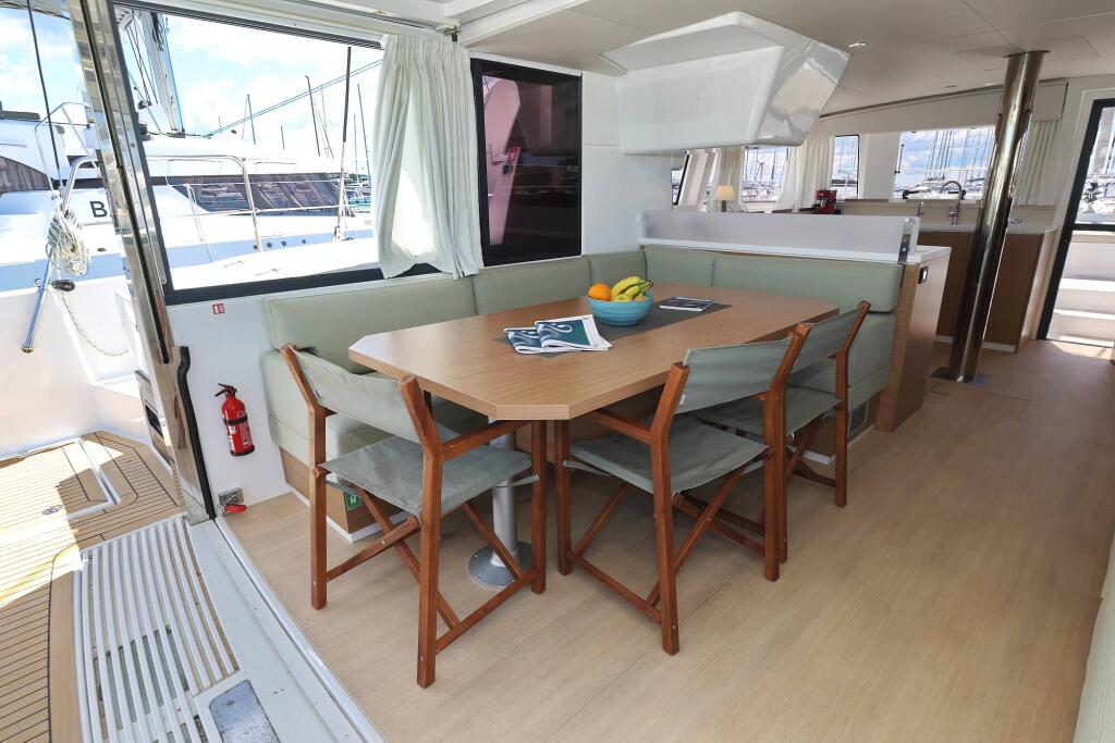 Catamaran 
