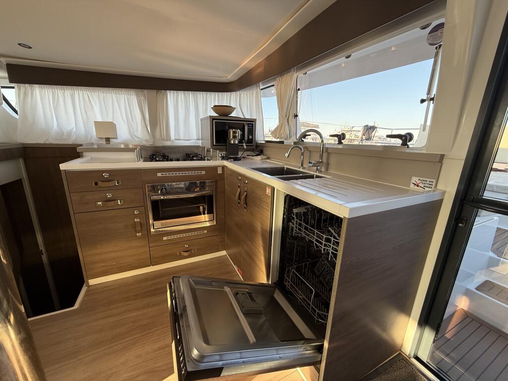 Catamaran 