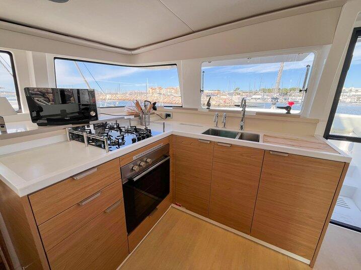 Catamaran 