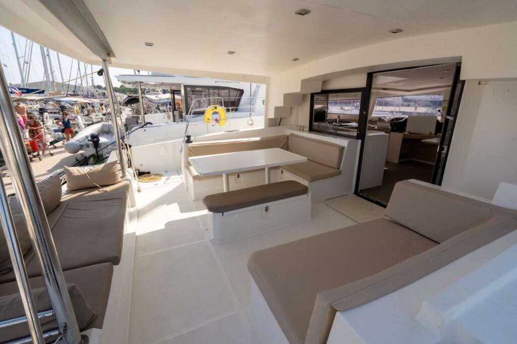 Catamaran 