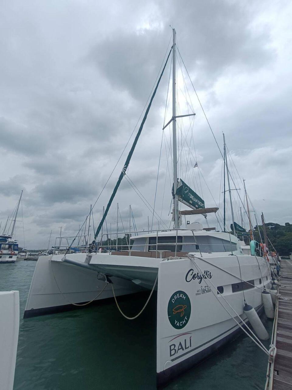 Catamaran 