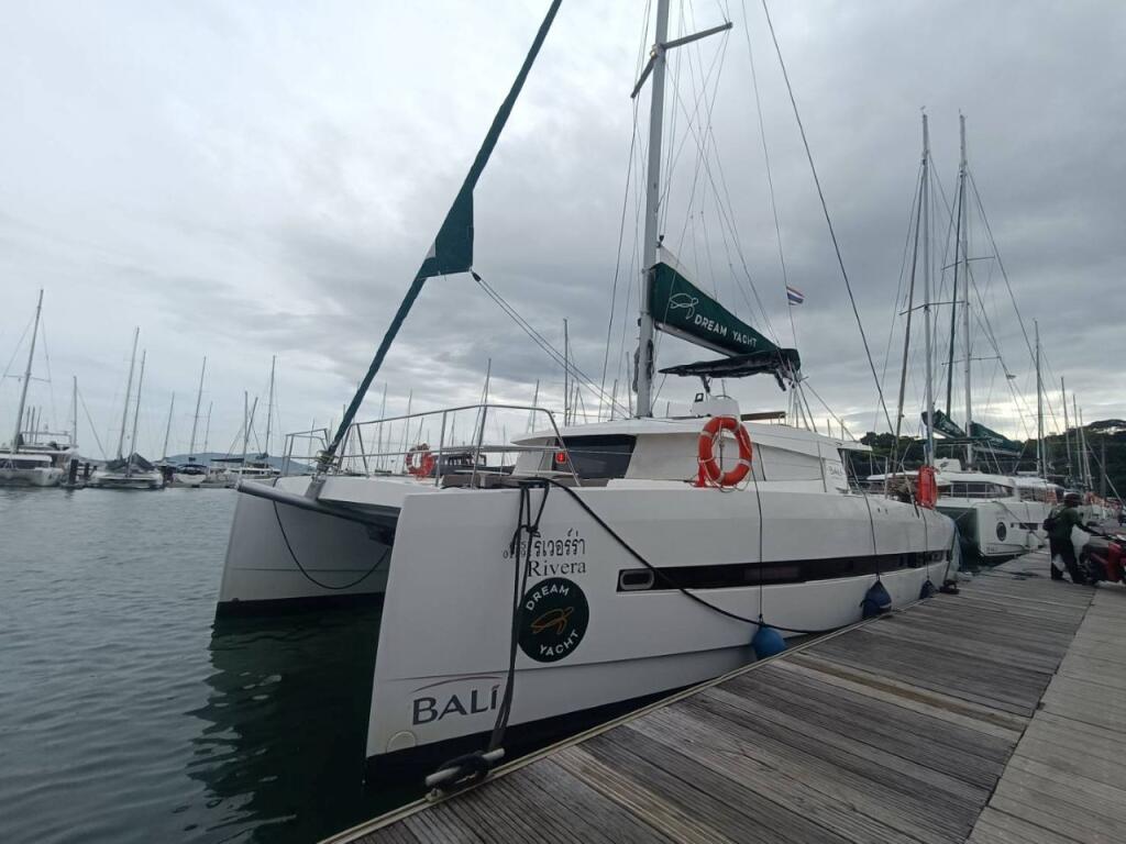 Catamaran 