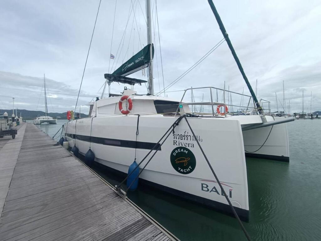 Catamaran 