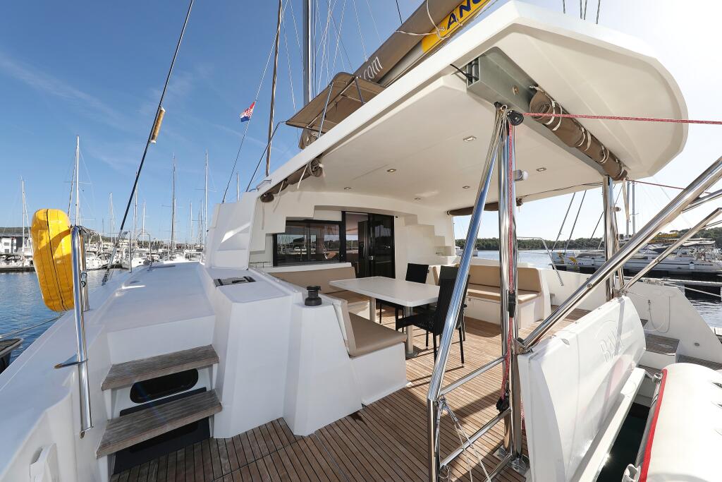 Catamaran 