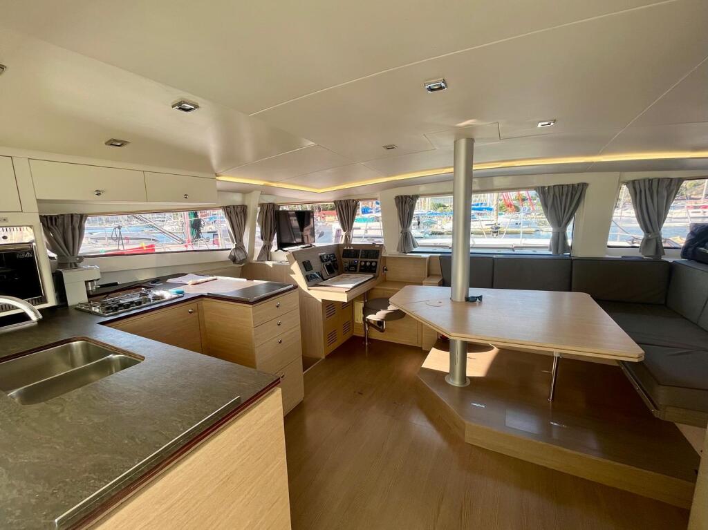 Catamaran 