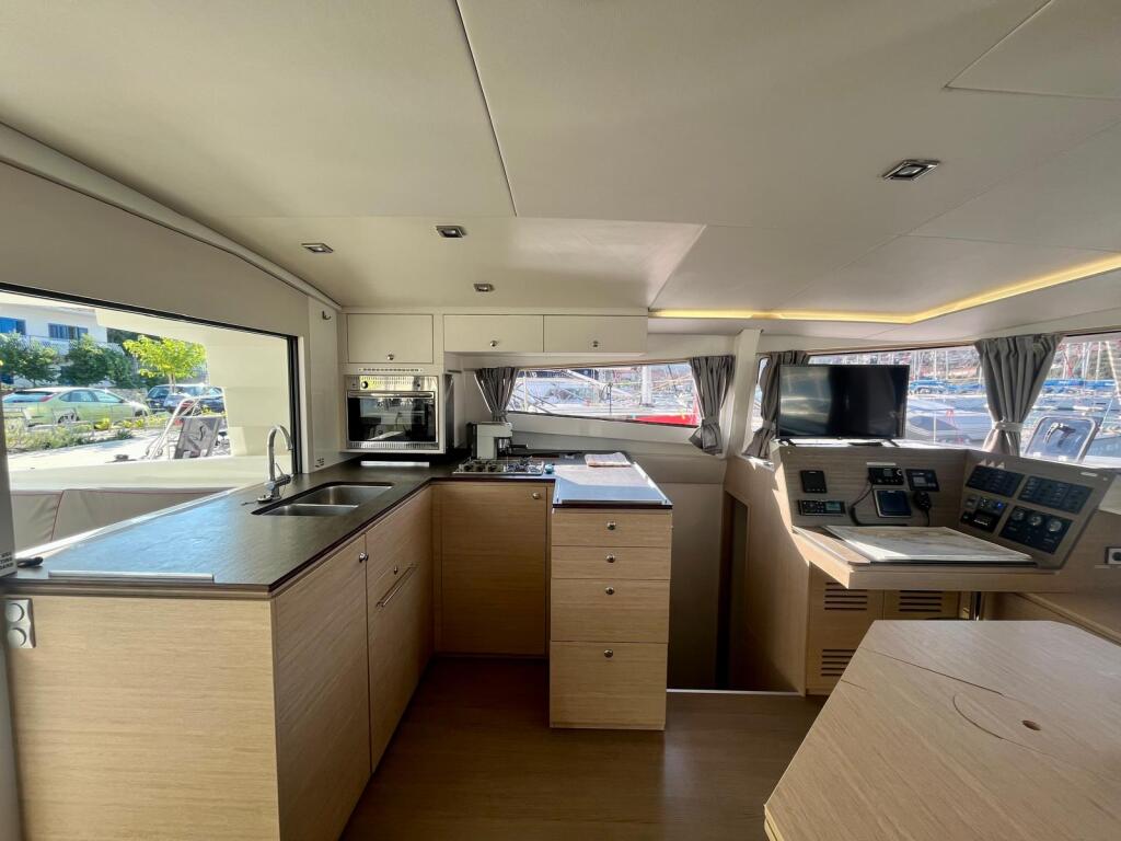 Catamaran 