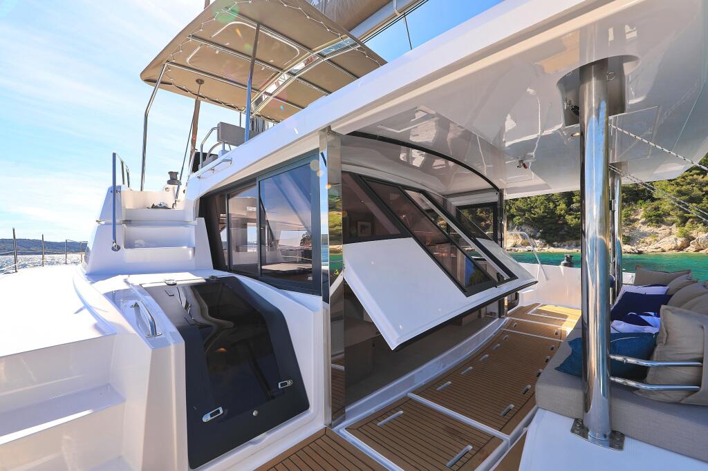 Catamaran 