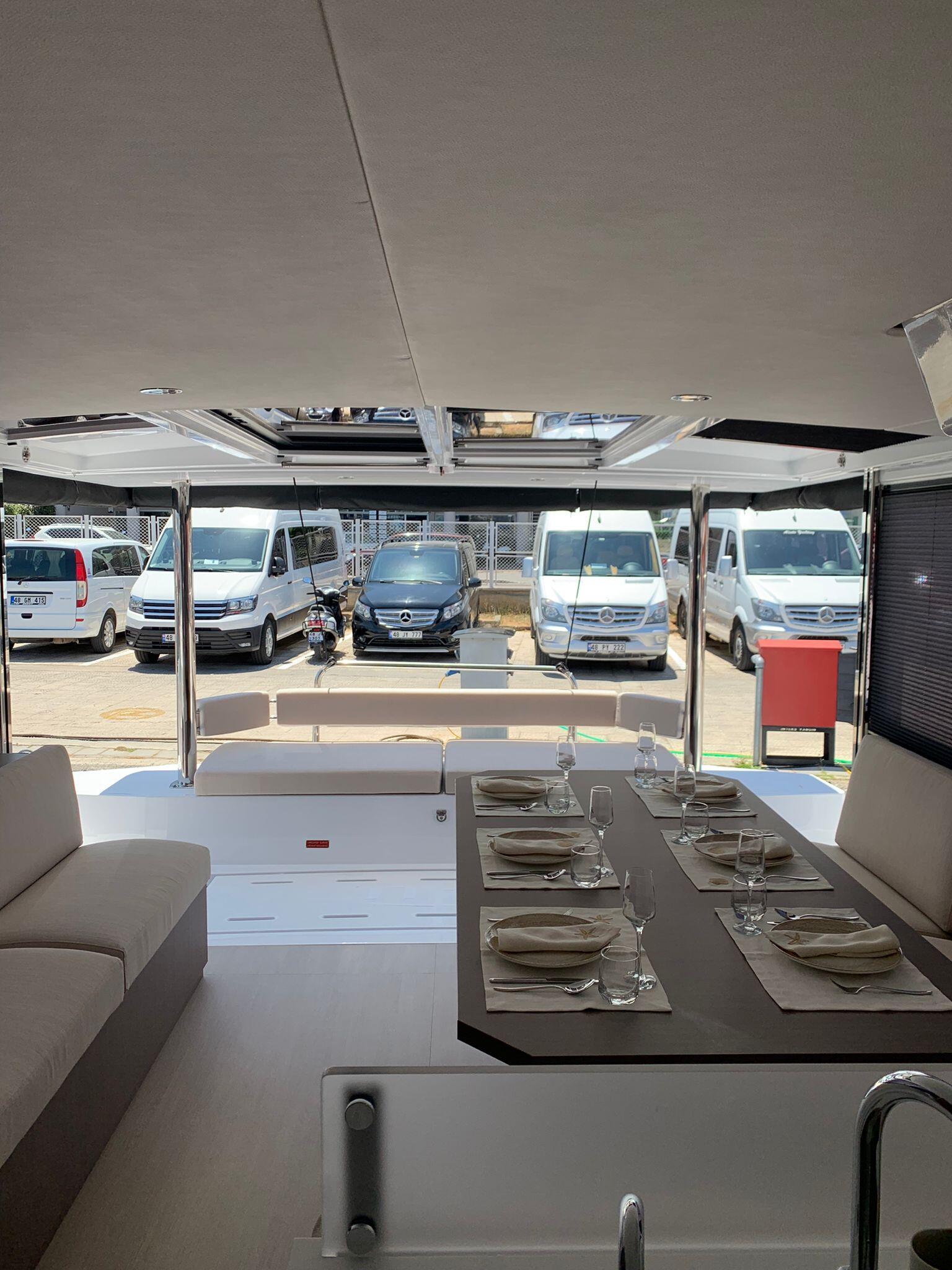 Catamaran 