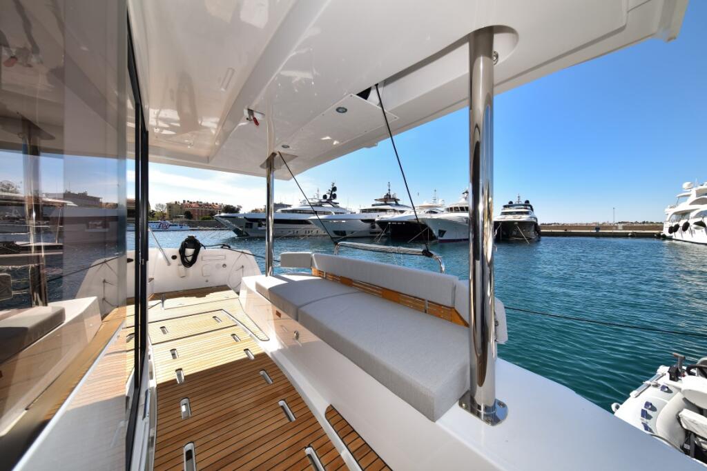 Catamaran 