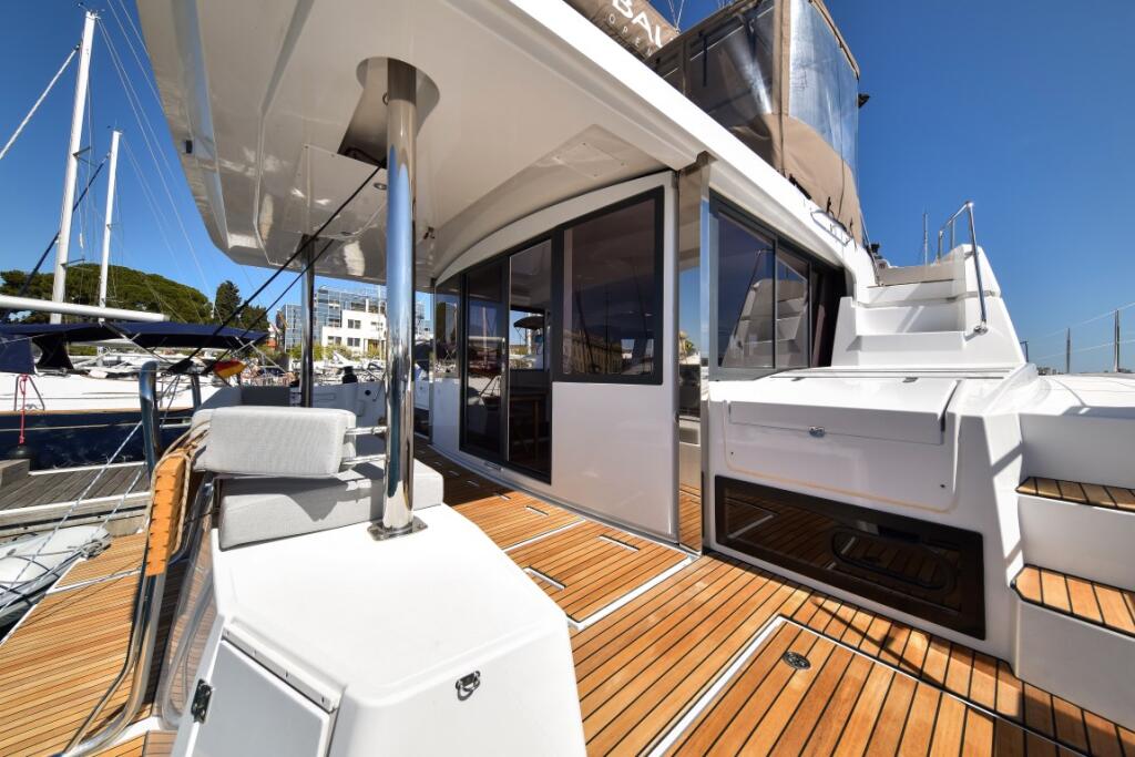 Catamaran 