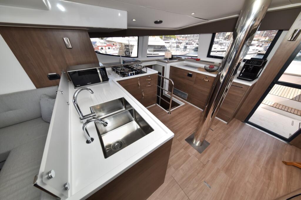 Catamaran 