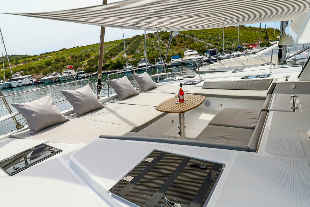 Catamaran 