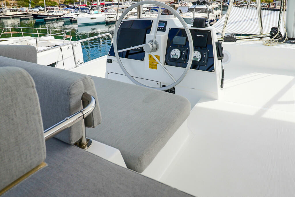 Catamaran 