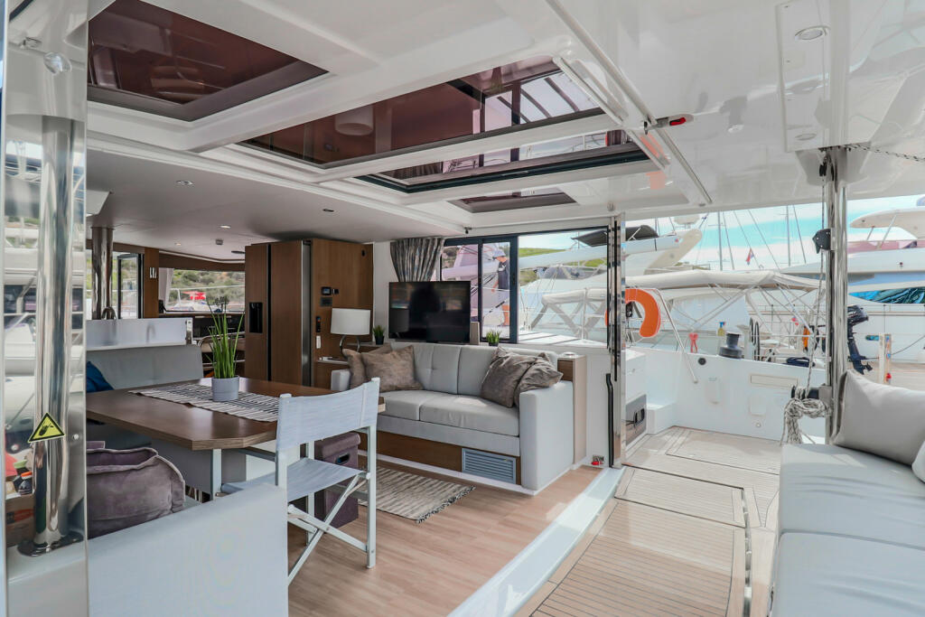 Catamaran 