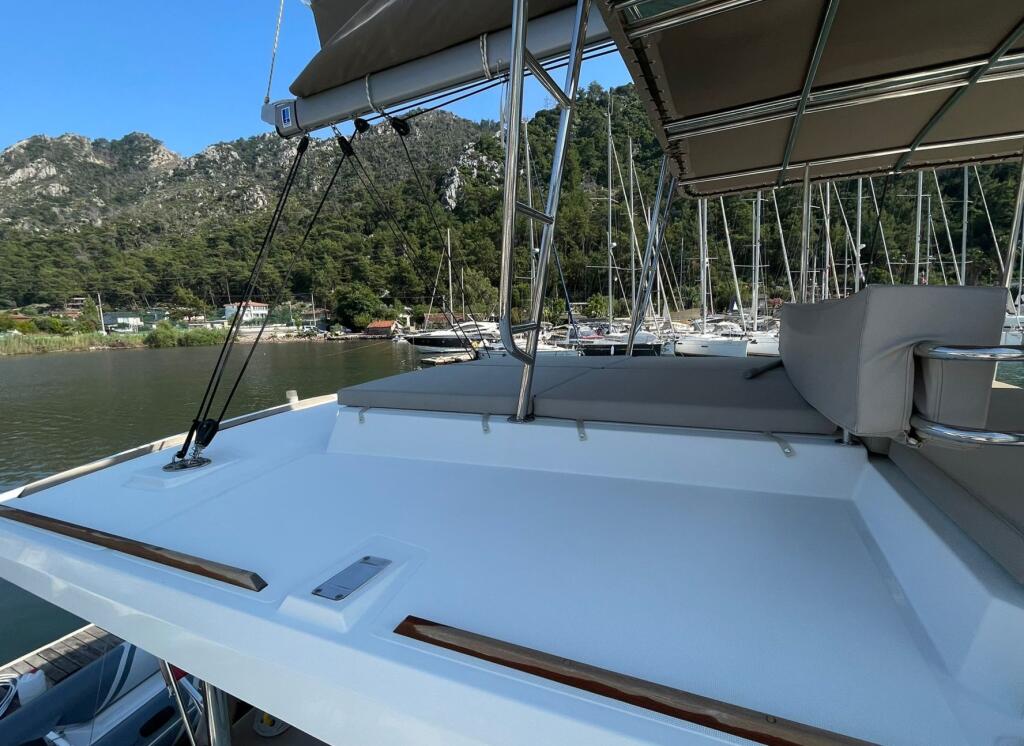 Catamaran 