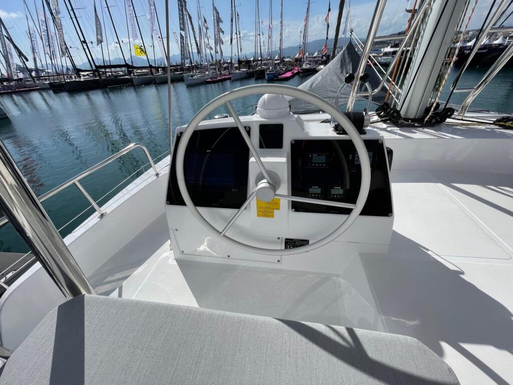 Catamaran 