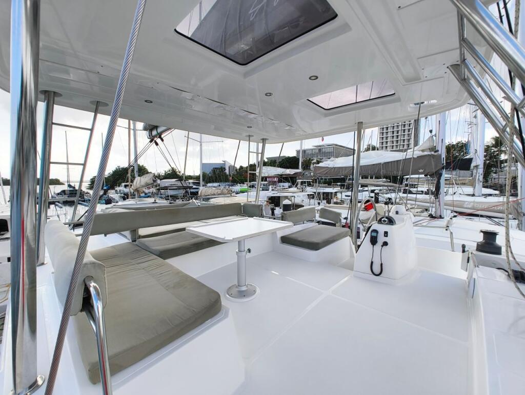 Catamaran 