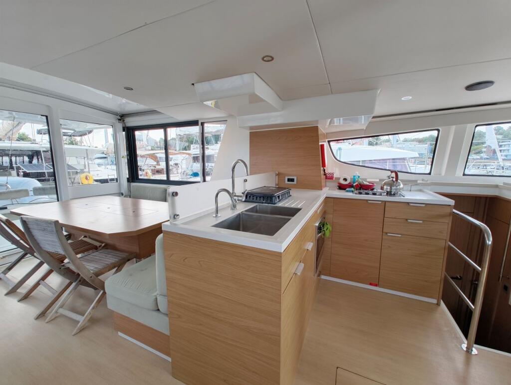 Catamaran 