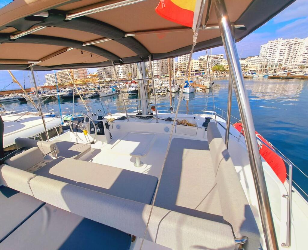 Catamaran 