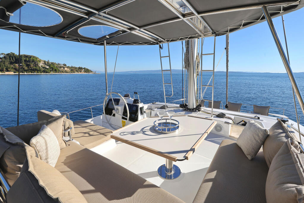 Catamaran 