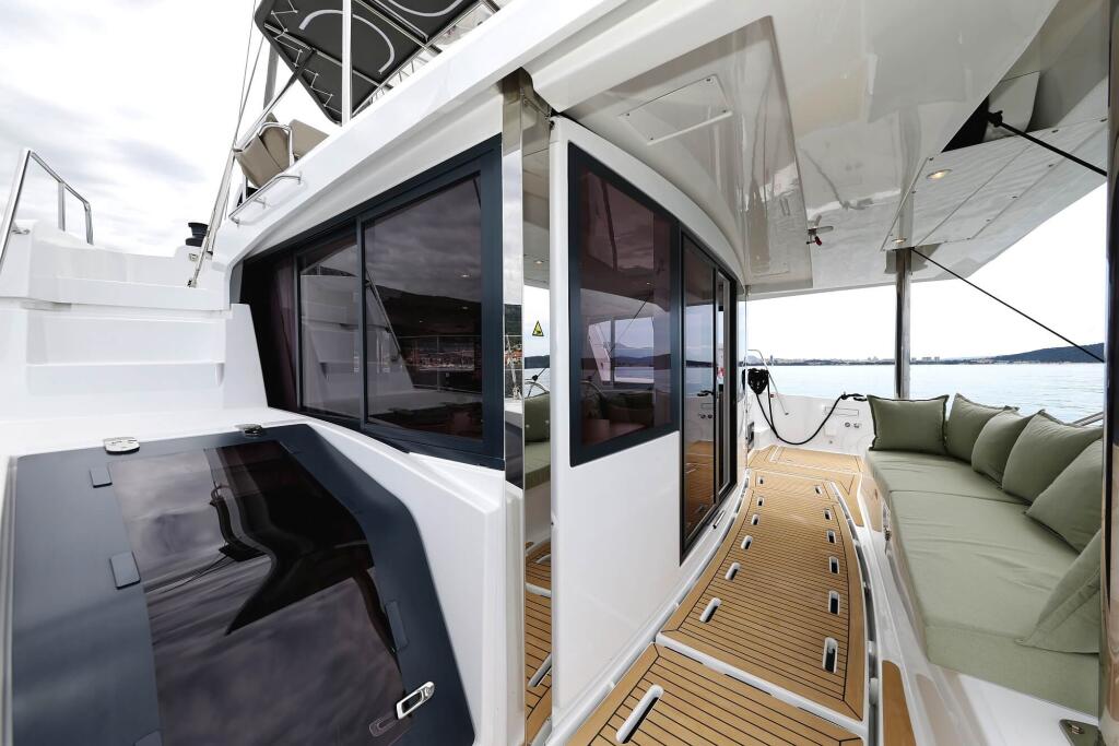 Catamaran 