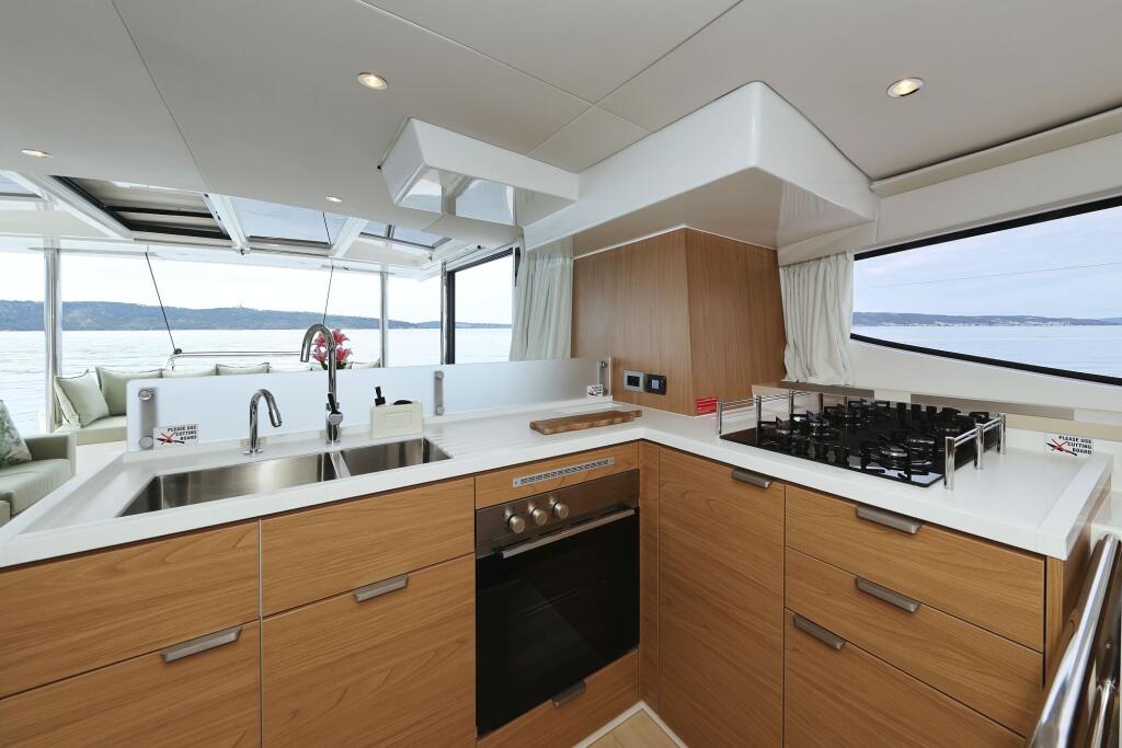 Catamaran 