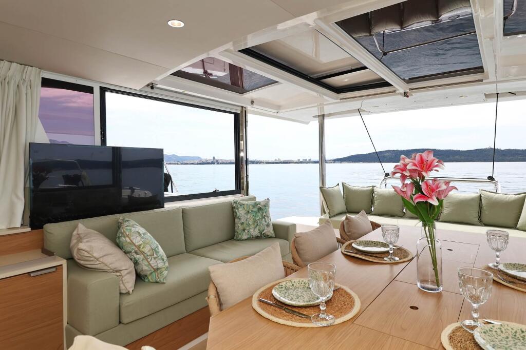 Catamaran 