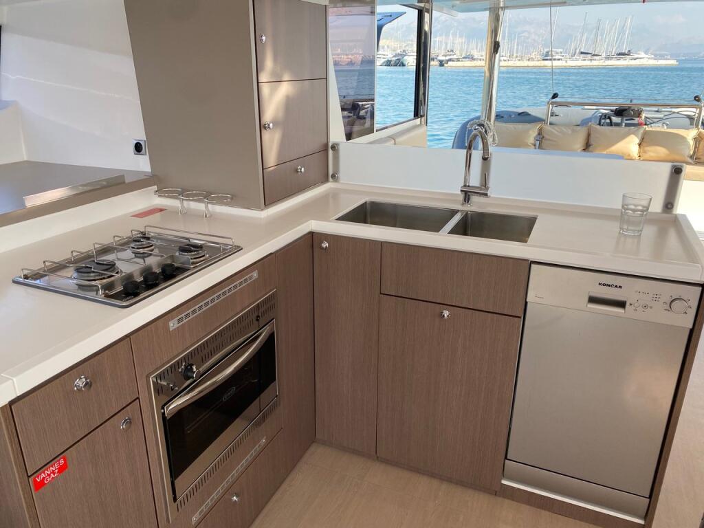 Catamaran 