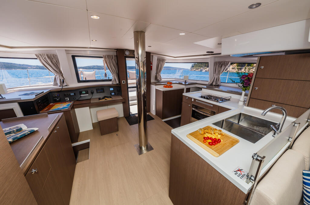 Catamaran 