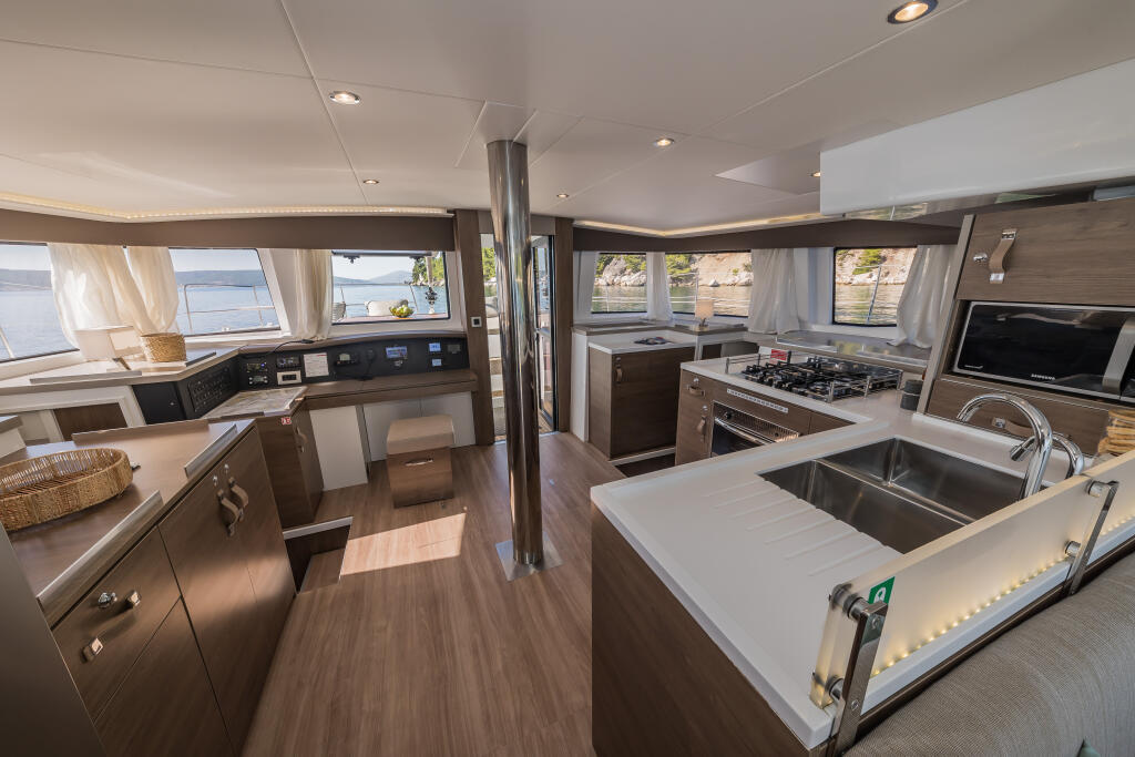 Catamaran 