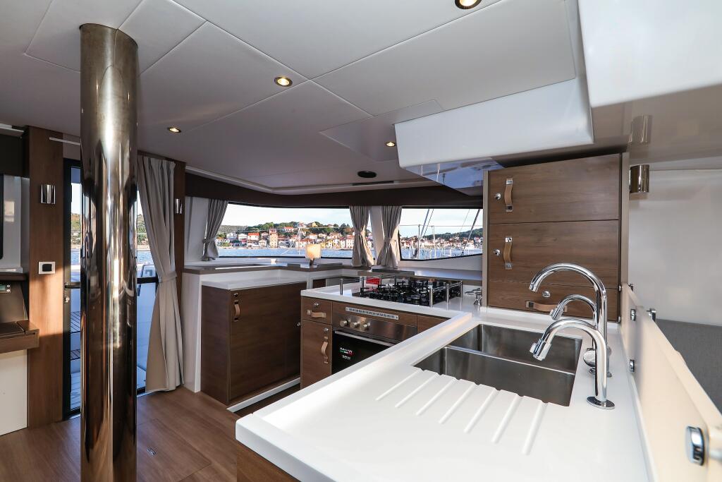 Catamaran 